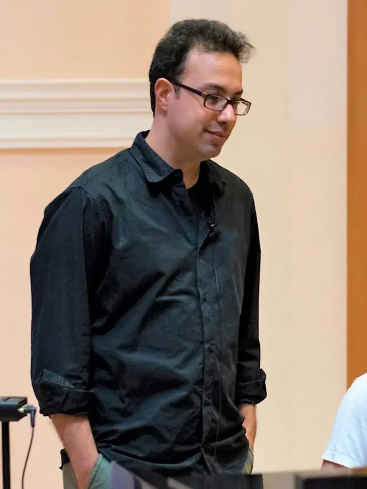 Eren Gümrükçüoğlu